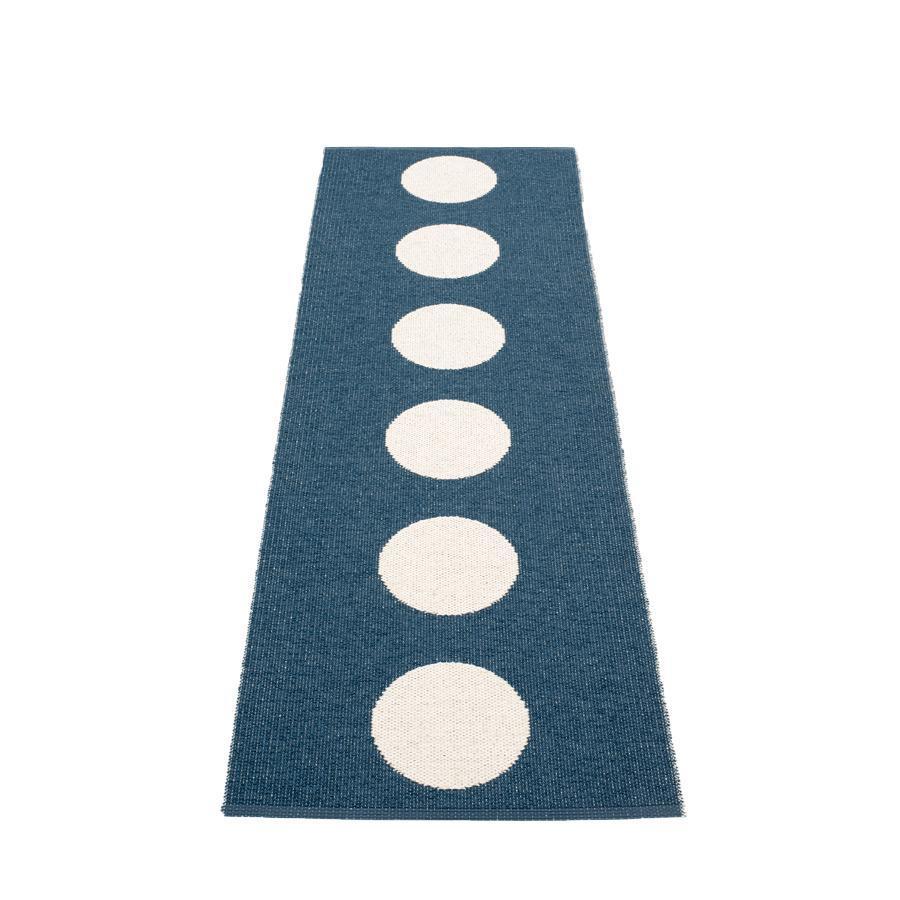 Vera Rug 2 1/4' x 7 1/2' Ocean Blue/Vanilla Eleish Van Breems Home